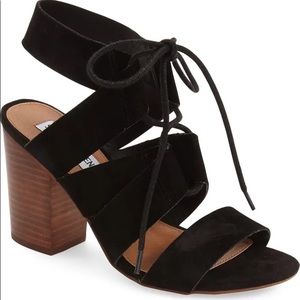 STEVE MADDEN - Strappy Block Heeled Sandals